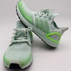 Adidas Women's Light Green Athletic Shoes